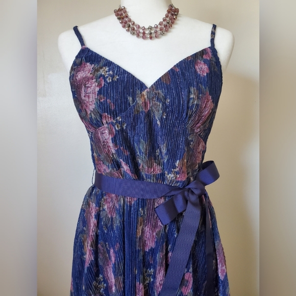 Forever Unique Glistening to Floral Dreams Midi Dress - Picture 4 of 13